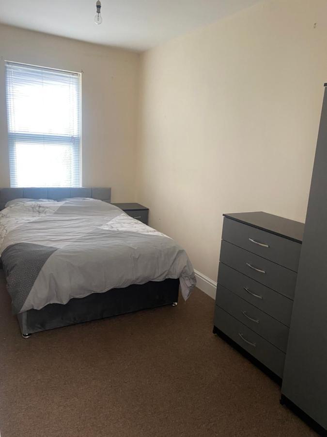 Spacious 4 Bedroom House Near Stokes Croft!! Central!!! Bristol Zewnętrze zdjęcie