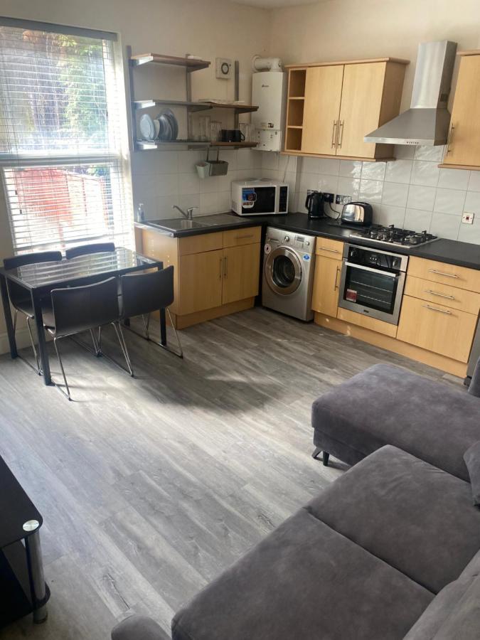 Spacious 4 Bedroom House Near Stokes Croft!! Central!!! Bristol Zewnętrze zdjęcie